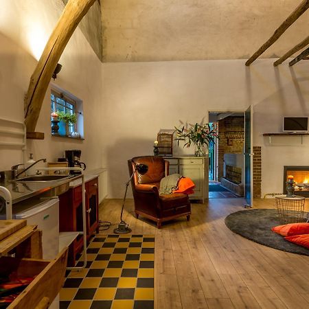 Aan De Holle Weg. Zeer Landelijk Gelegen Verbouwde Stal Tot Woning Nuth 외부 사진